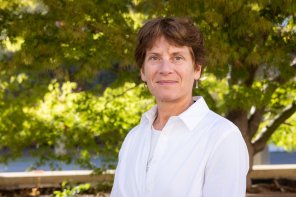 Photo of Nobel laureate chemist Carolyn Bertozzi