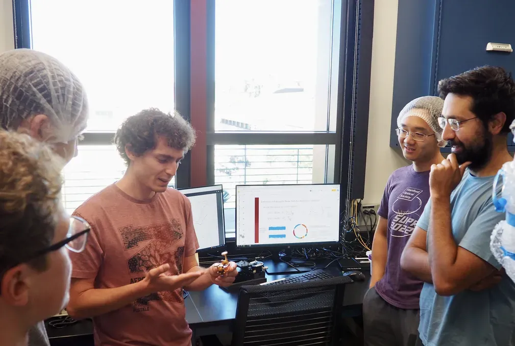 Image of Safavi-Naeini Lab