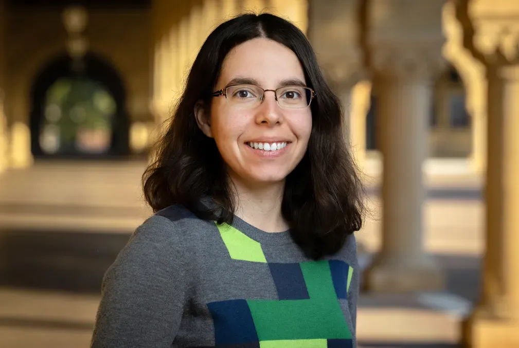 Portrait of Sarah Peluse in the Stanford arcade